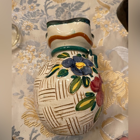 Vintage Post-WWII Italian Pottery Floral Vase - Picture 2 of 8